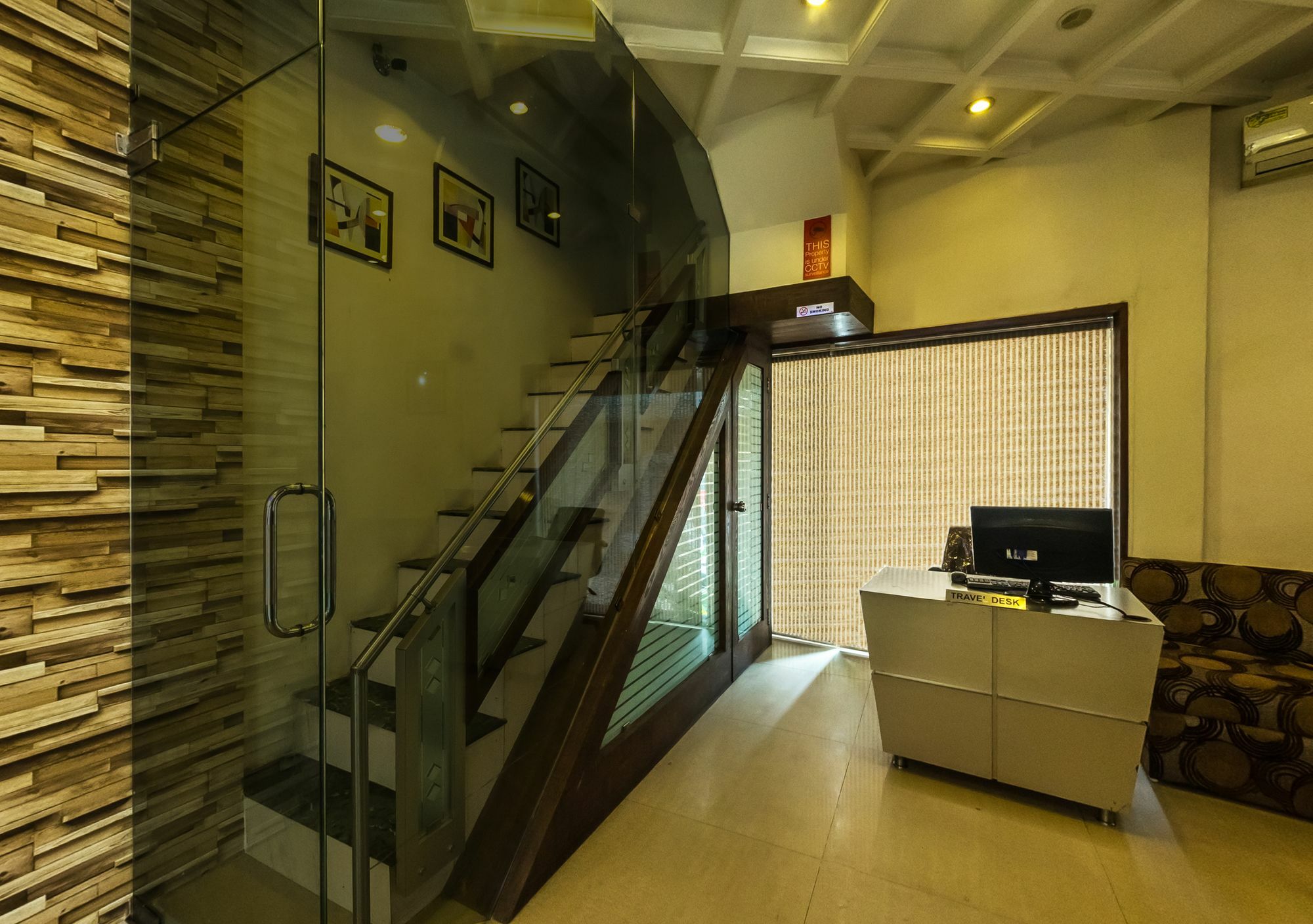 Oyo Flagship 19003 Hotel Rudra Mahal Ahmedabad Exterior foto